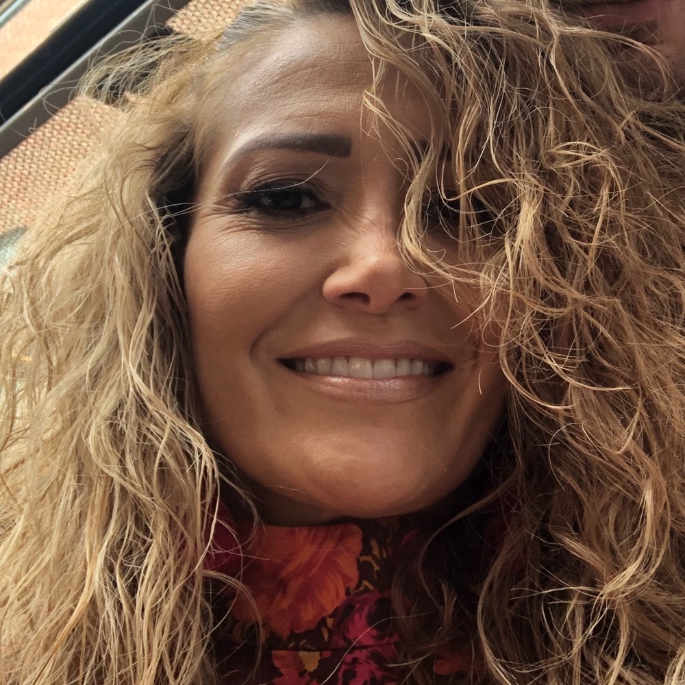 Meet your Posher, Tania patricia